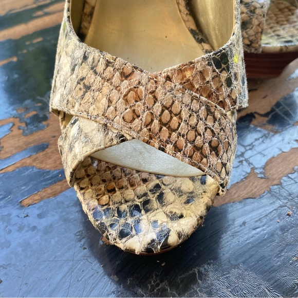 Guess snake skin open toe platform sling back pumps / stilettos 8.5. Free ship - Picture 10 of 10